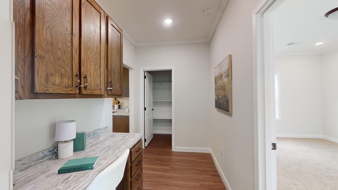 Pri4784-3503 interior home features