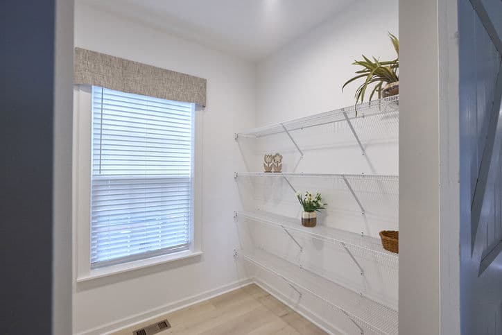 Elite 2.2 32763c interior home features