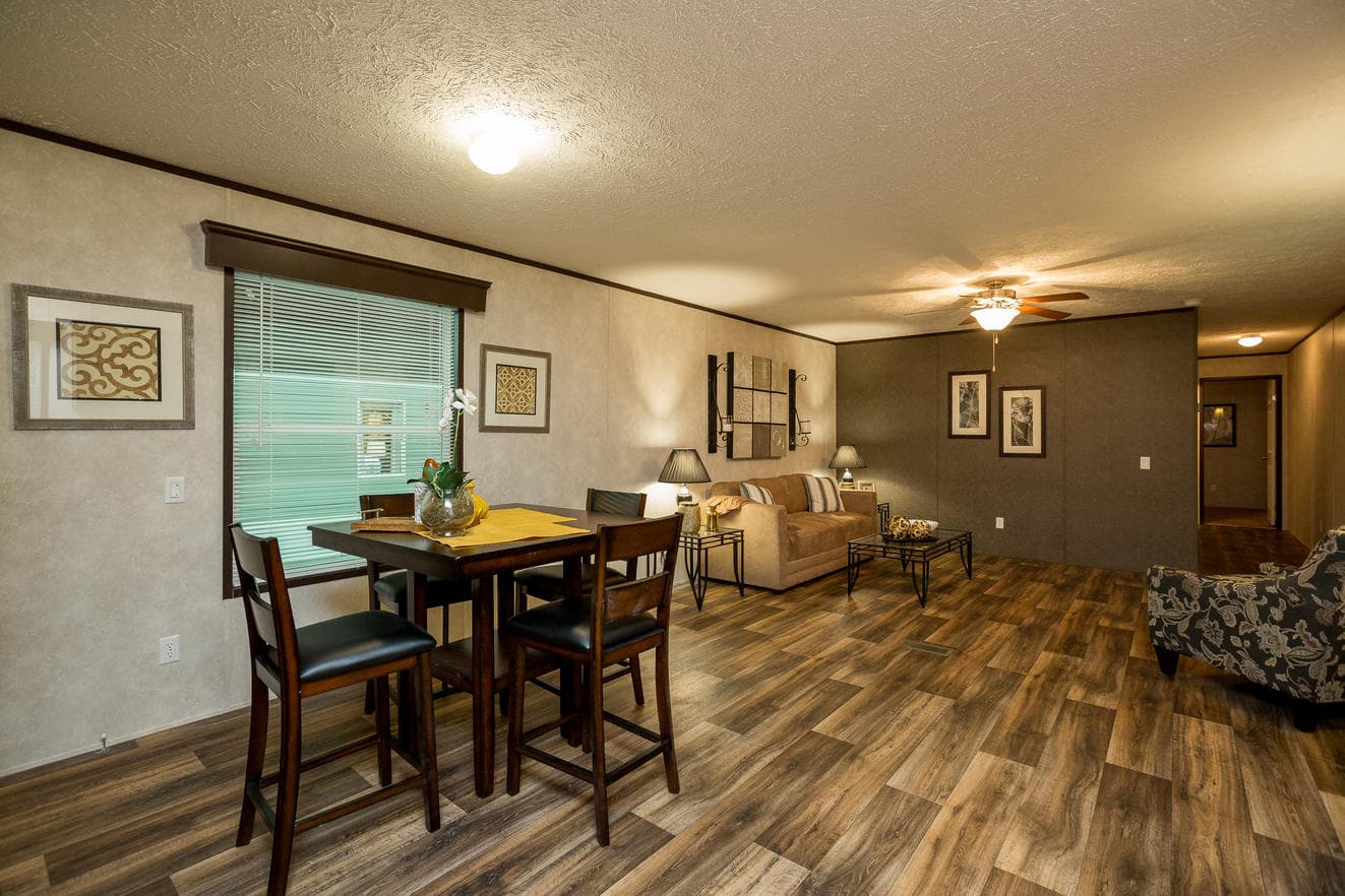 Eldora 188500 interior home features