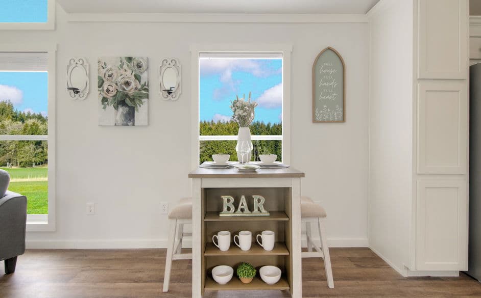 Opal 5663 interior home features