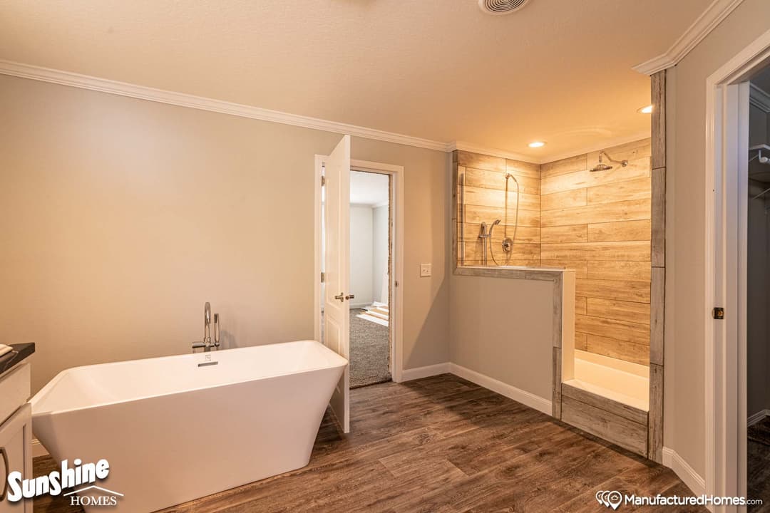 Pri3270-2008 bathroom home features