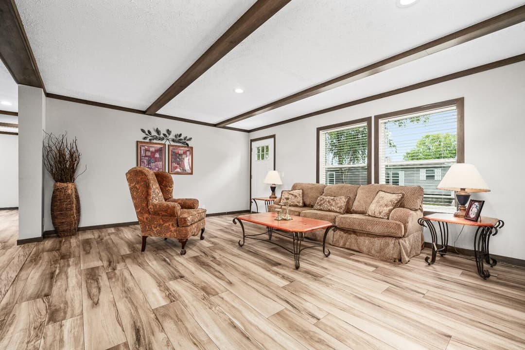 Warrior 32563f interior home features