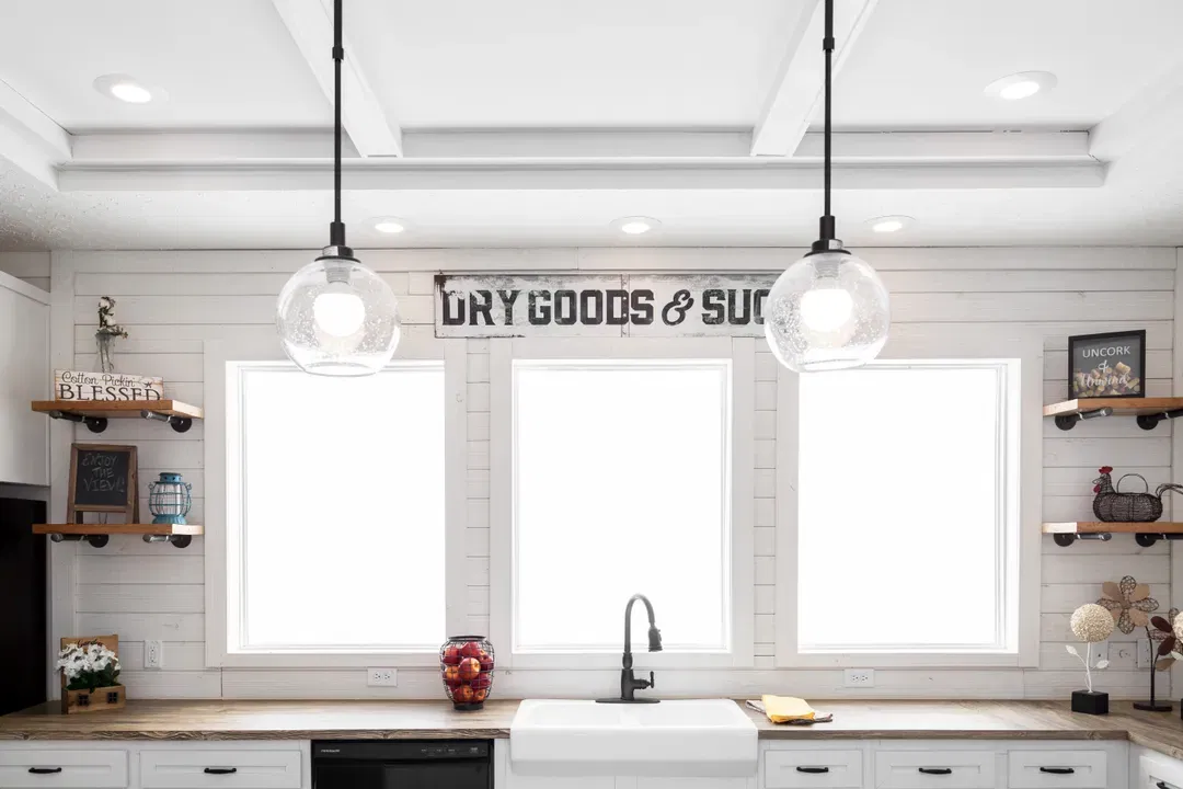 1442 carolina southern comfort kitchen home features