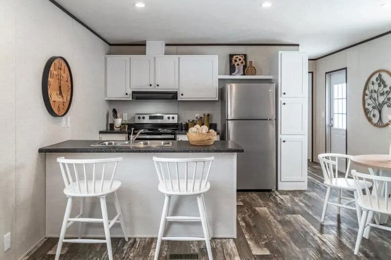 Ridge kitchen home features