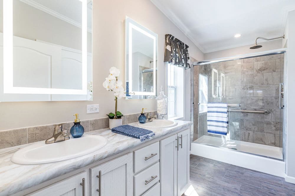 Mack bathroom home features