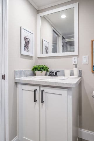 Eagle 11341a bathroom home features