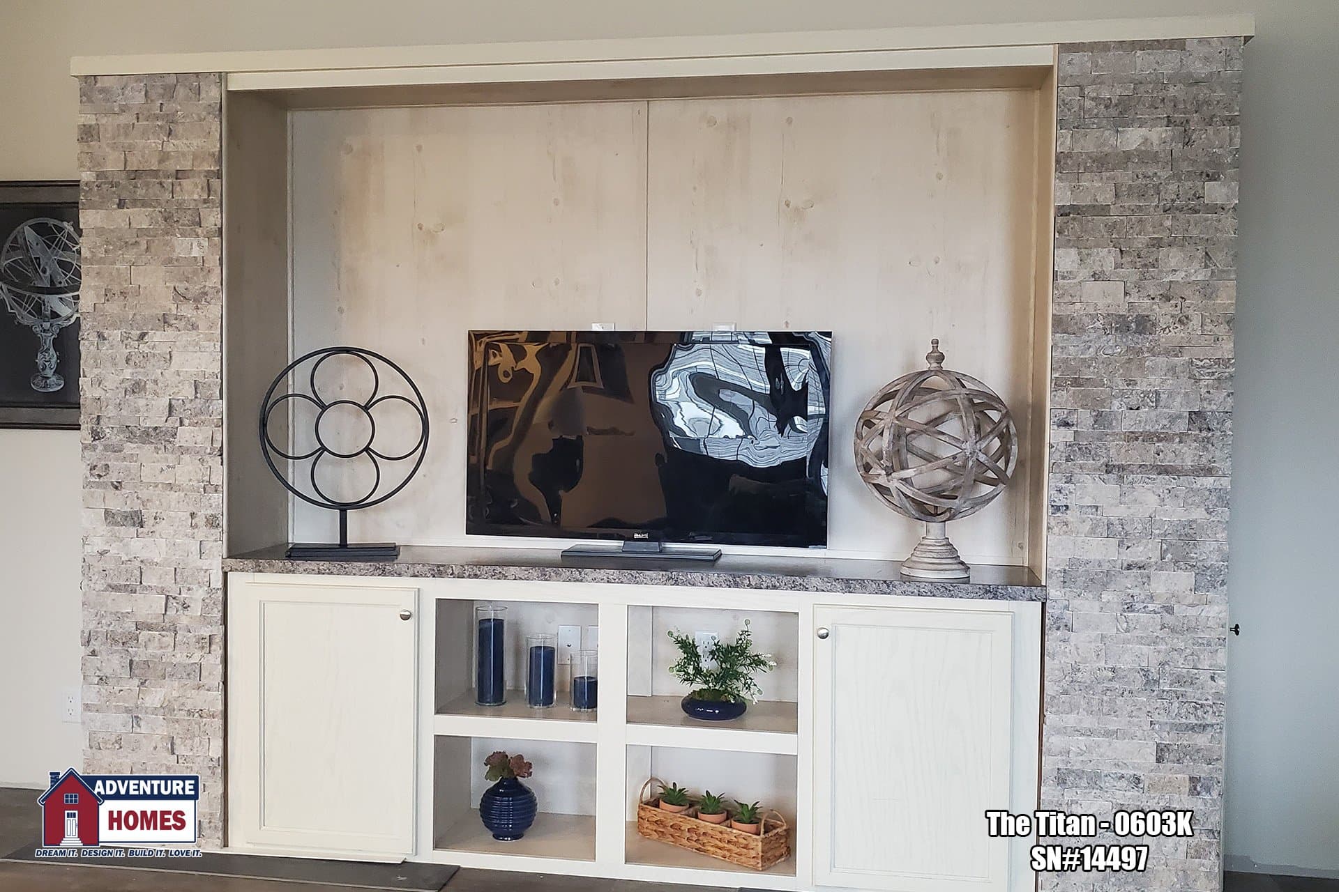 Titan | 0603k interior home features