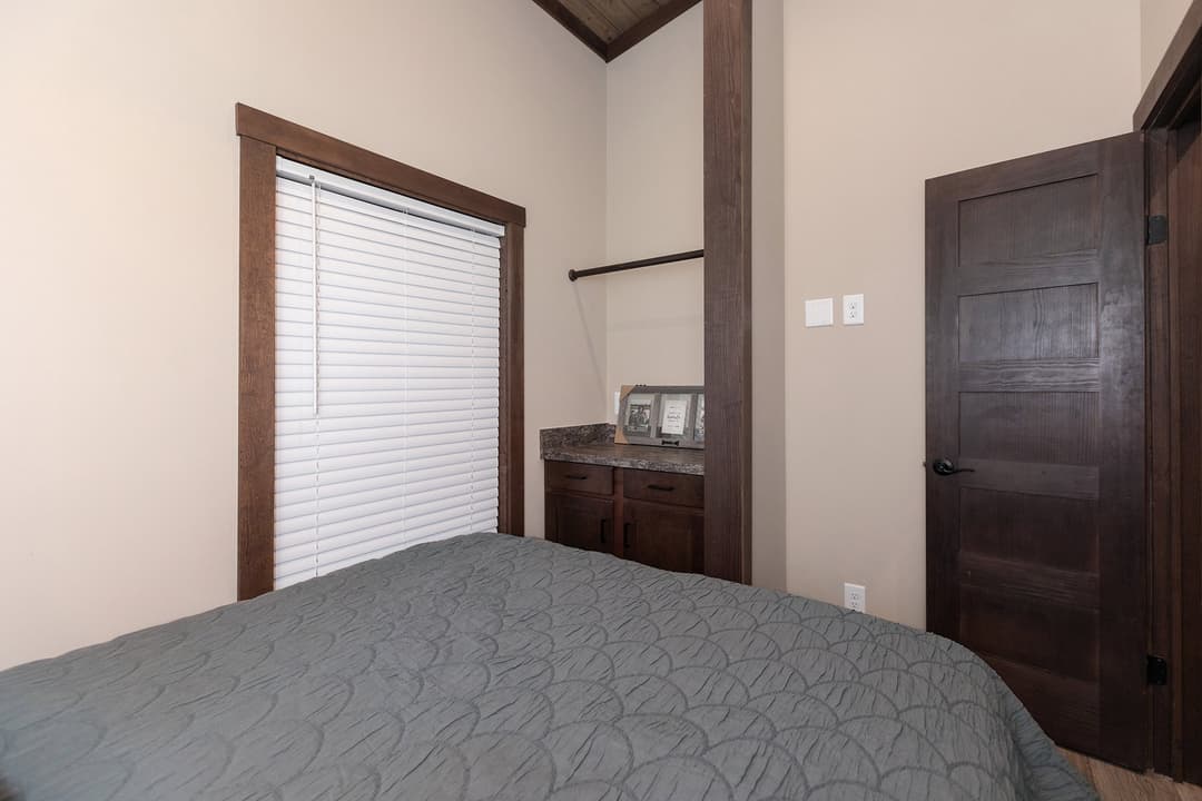 Cumberland bedroom home features