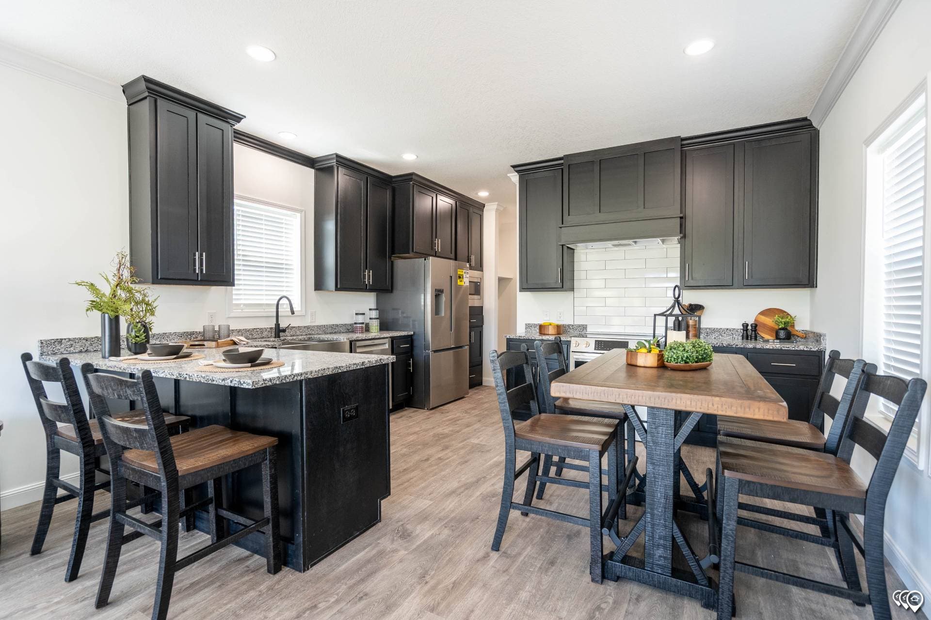 Pri1680-1031 kitchen home features