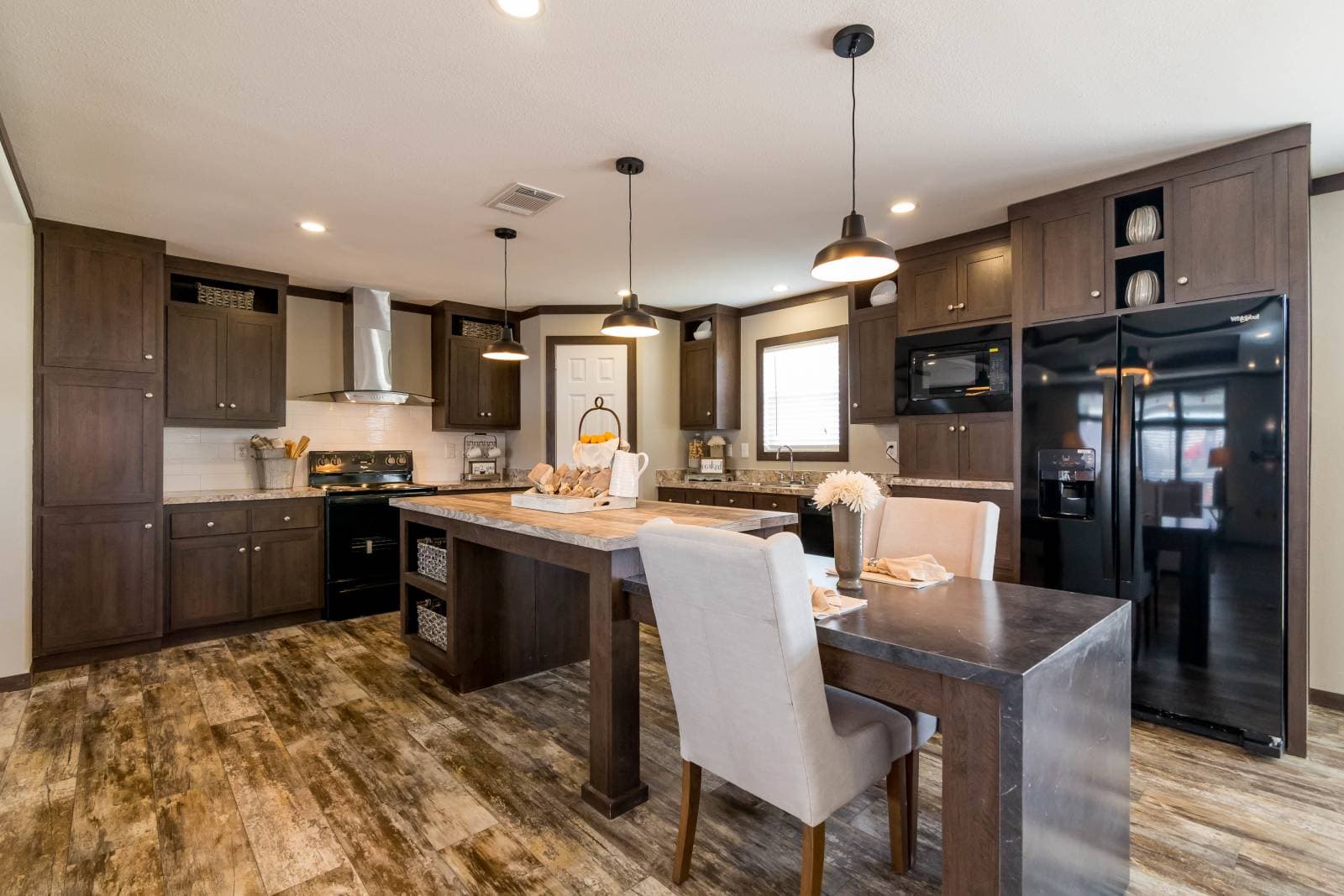 Titan extreme 3272c kitchen home features