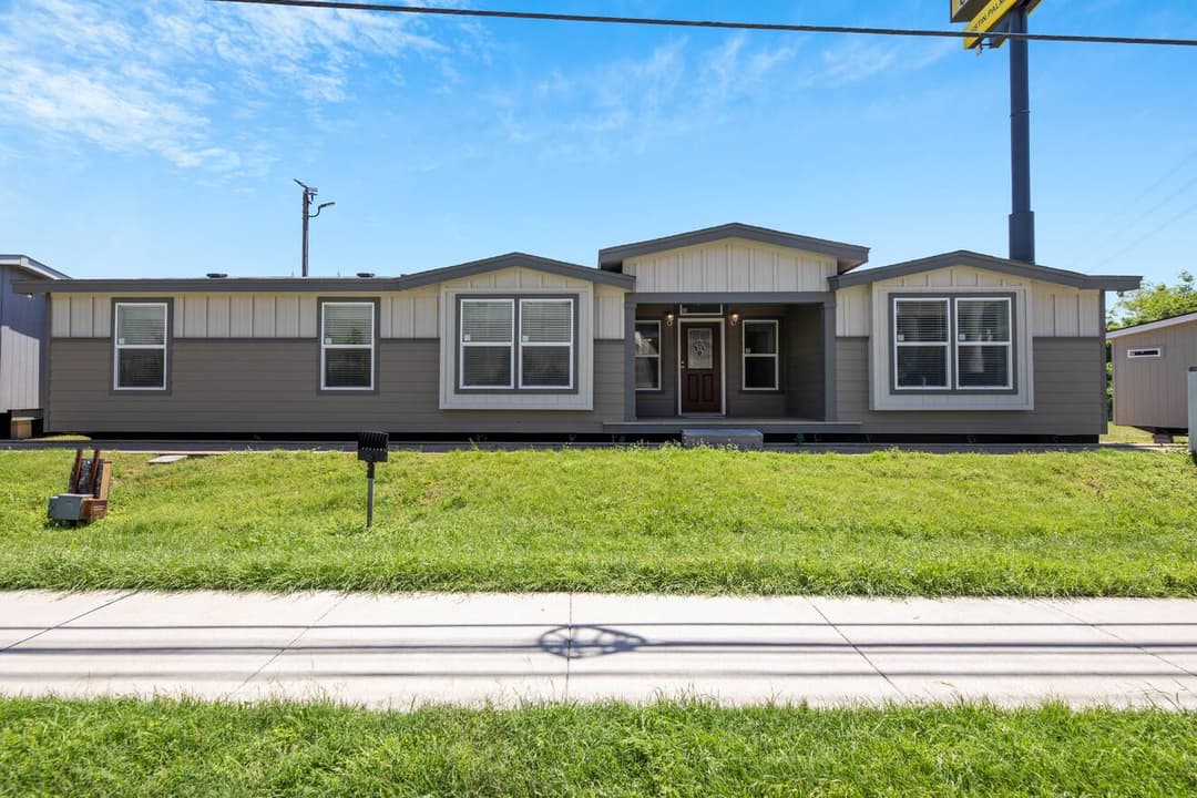 Hacienda 41604a elevation and exterior home features