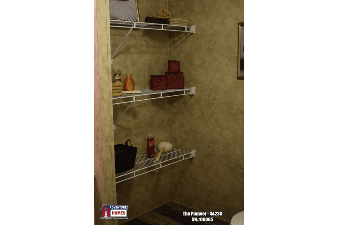 Pioneer | 4423s bathroom home features