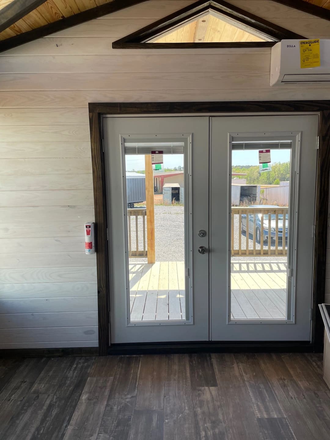 Evergreen cottage | 4b 105 interior home features