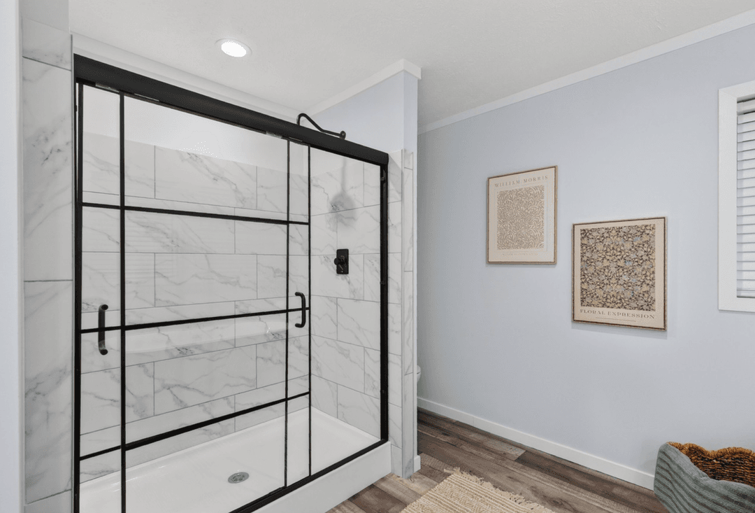 Axis 32563n bathroom home features