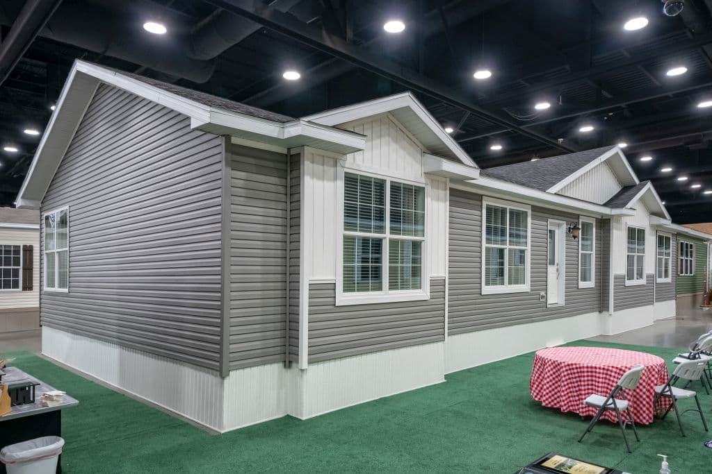 Signature 1 elevation and exterior home features