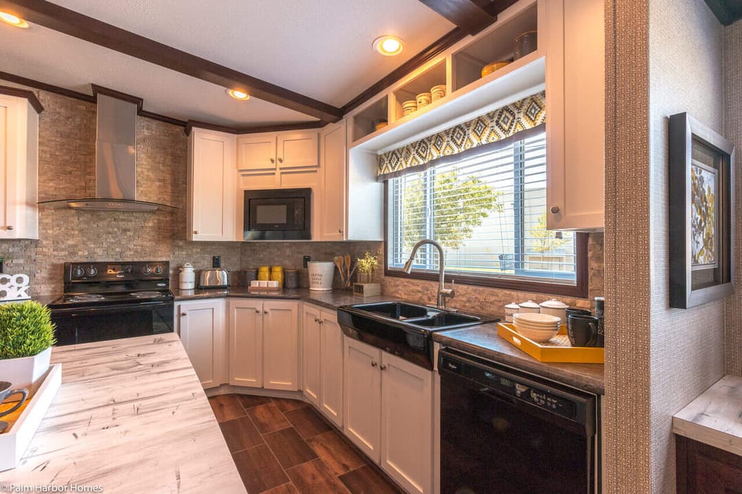 Arlington 30523a kitchen home features