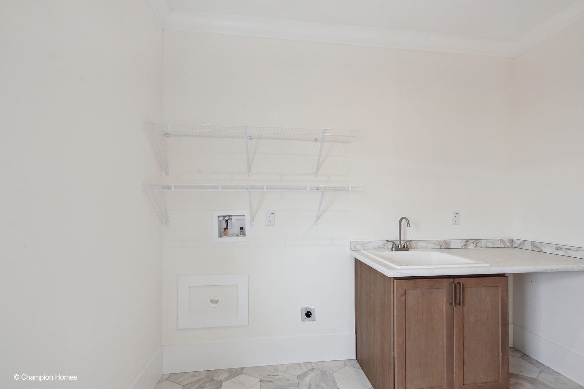 Montgomery-3266 interior home features