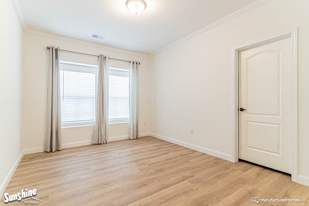 Pri3284-2058 bedroom home features