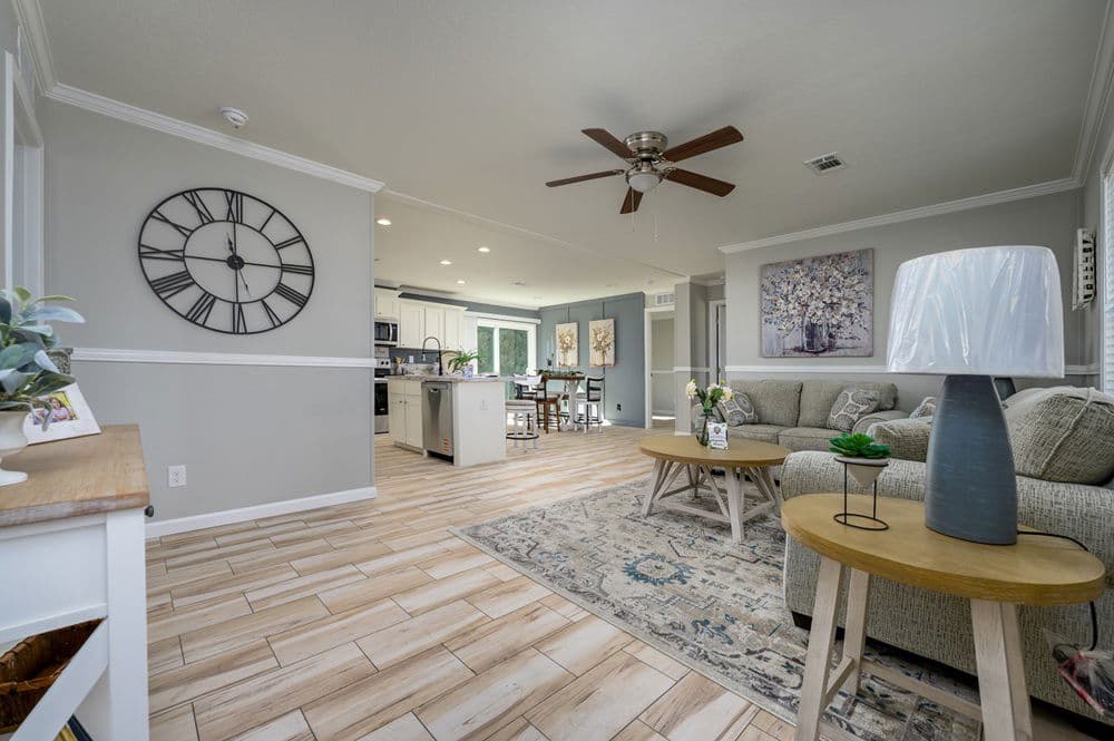 Tater tot interior home features