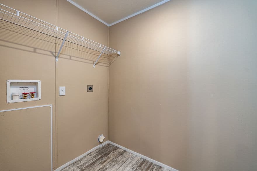 Miccosukee interior home features