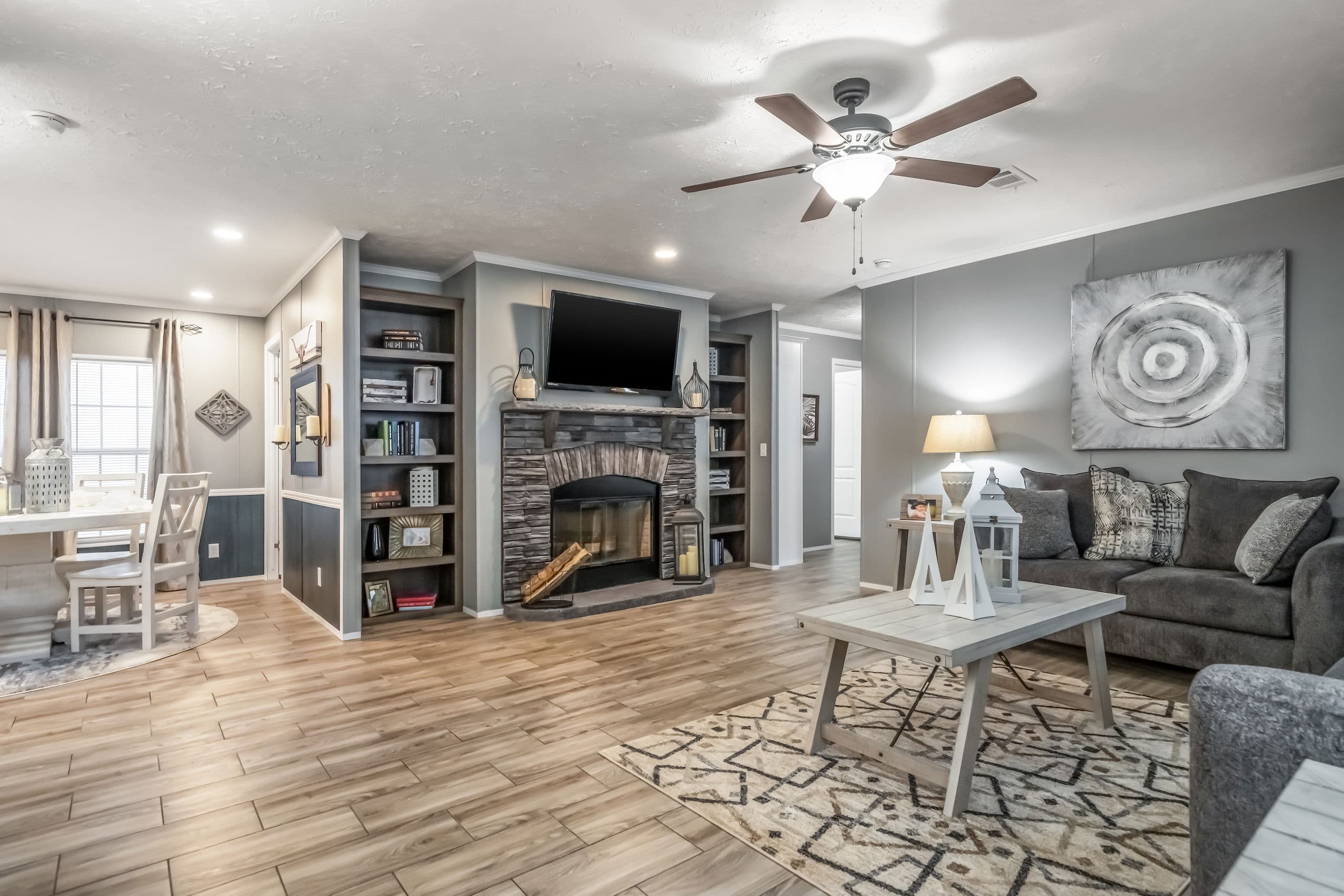 Md-50 interior home features