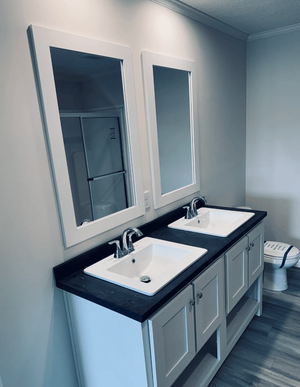 Tourmaline bathroom home features