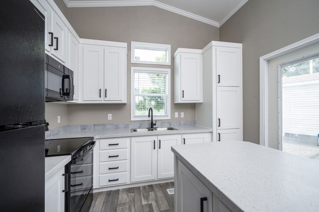 Eagle 11351g kitchen home features