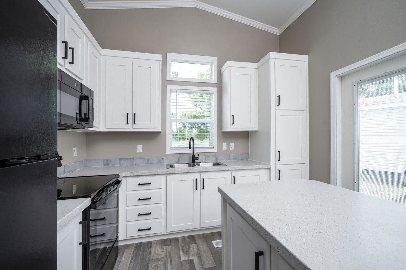 Eagle 11351g kitchen home features