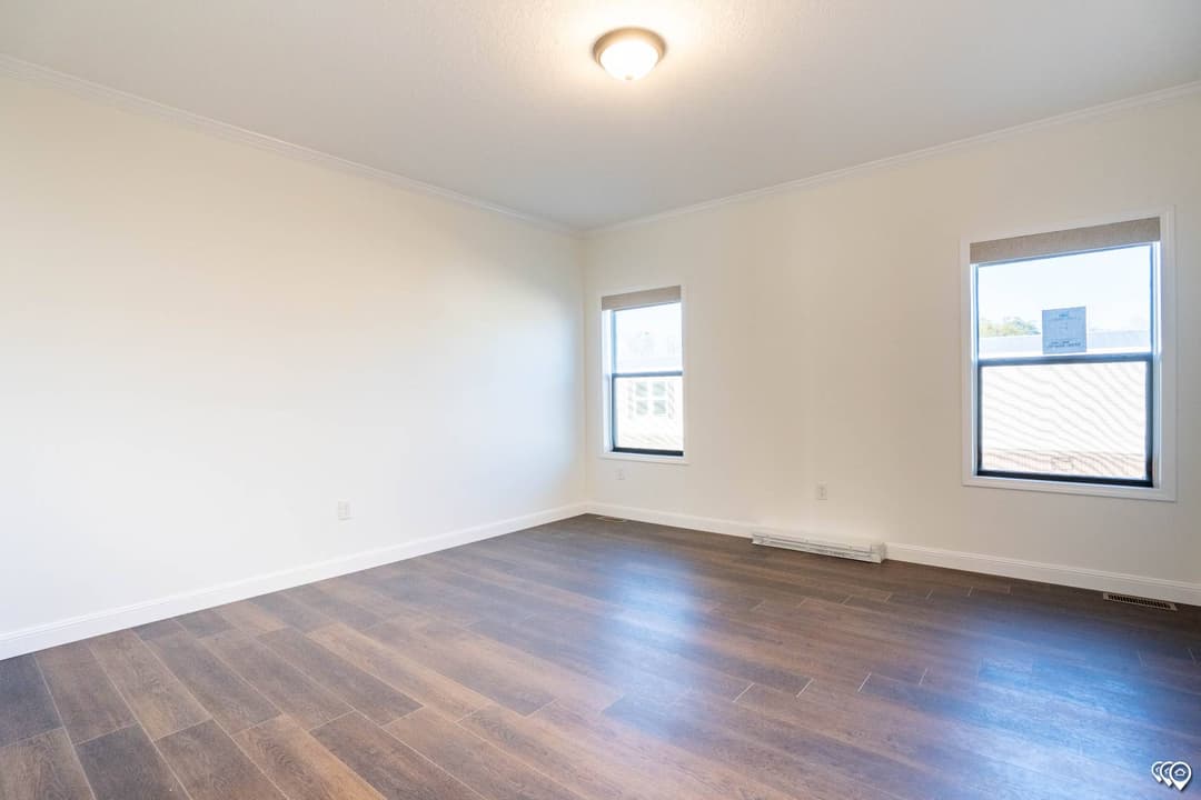 Pri3284-2073 bedroom home features