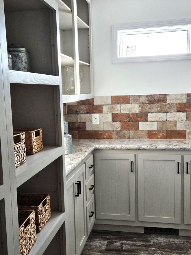 The landmark xxl 184045 interior home features