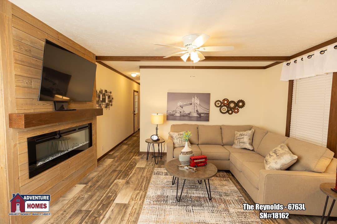 Reynolds | 6763l interior home features