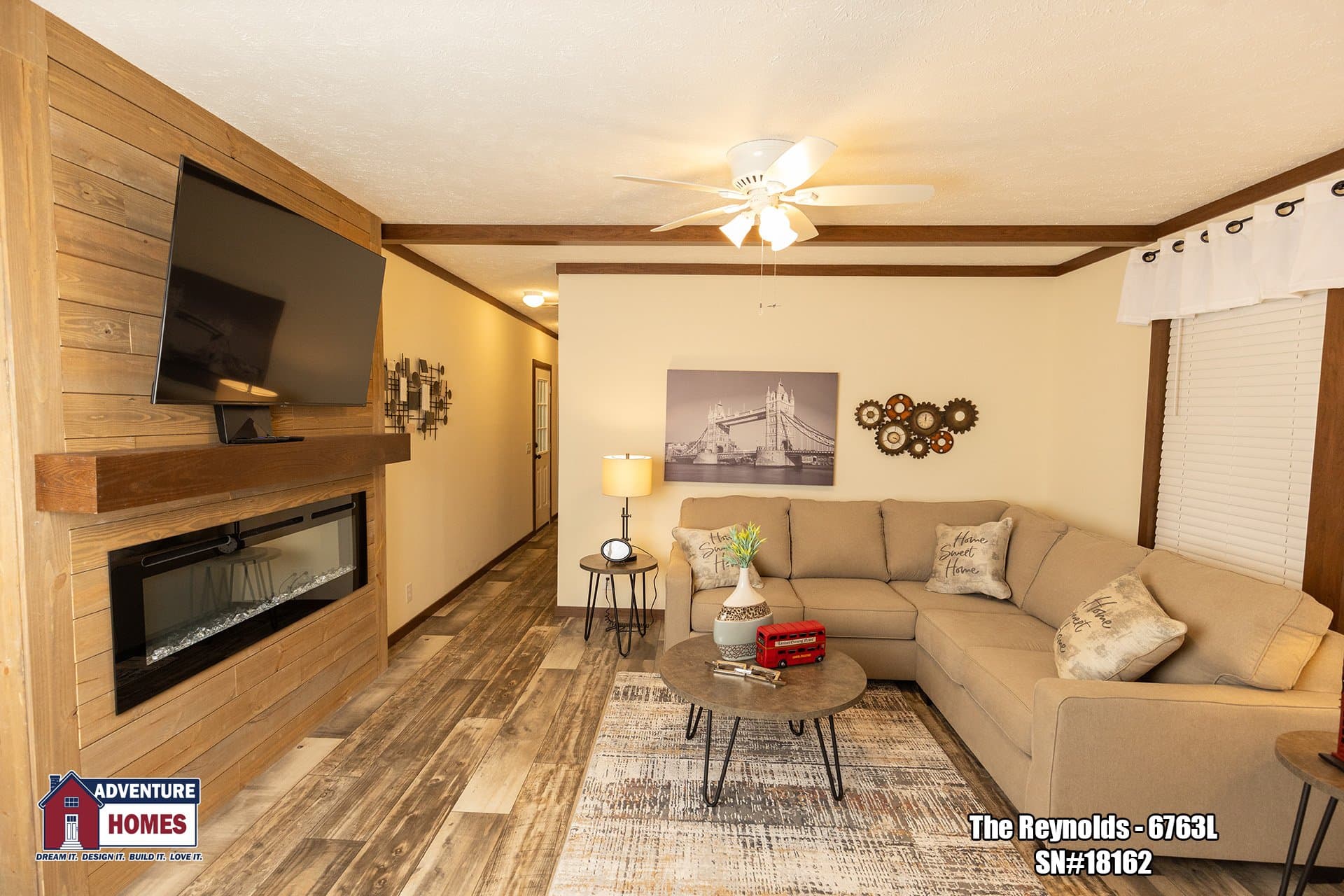 Reynolds | 6763l interior home features