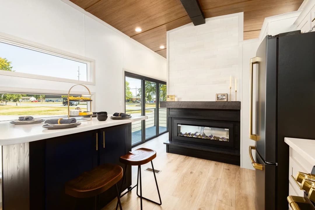 Canadian eldorado 6450 kitchen home features