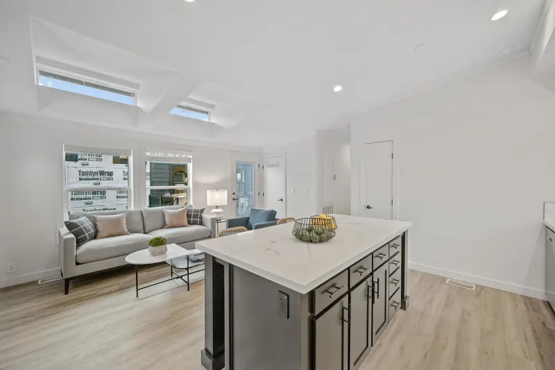 Gs 790 adu kitchen home features