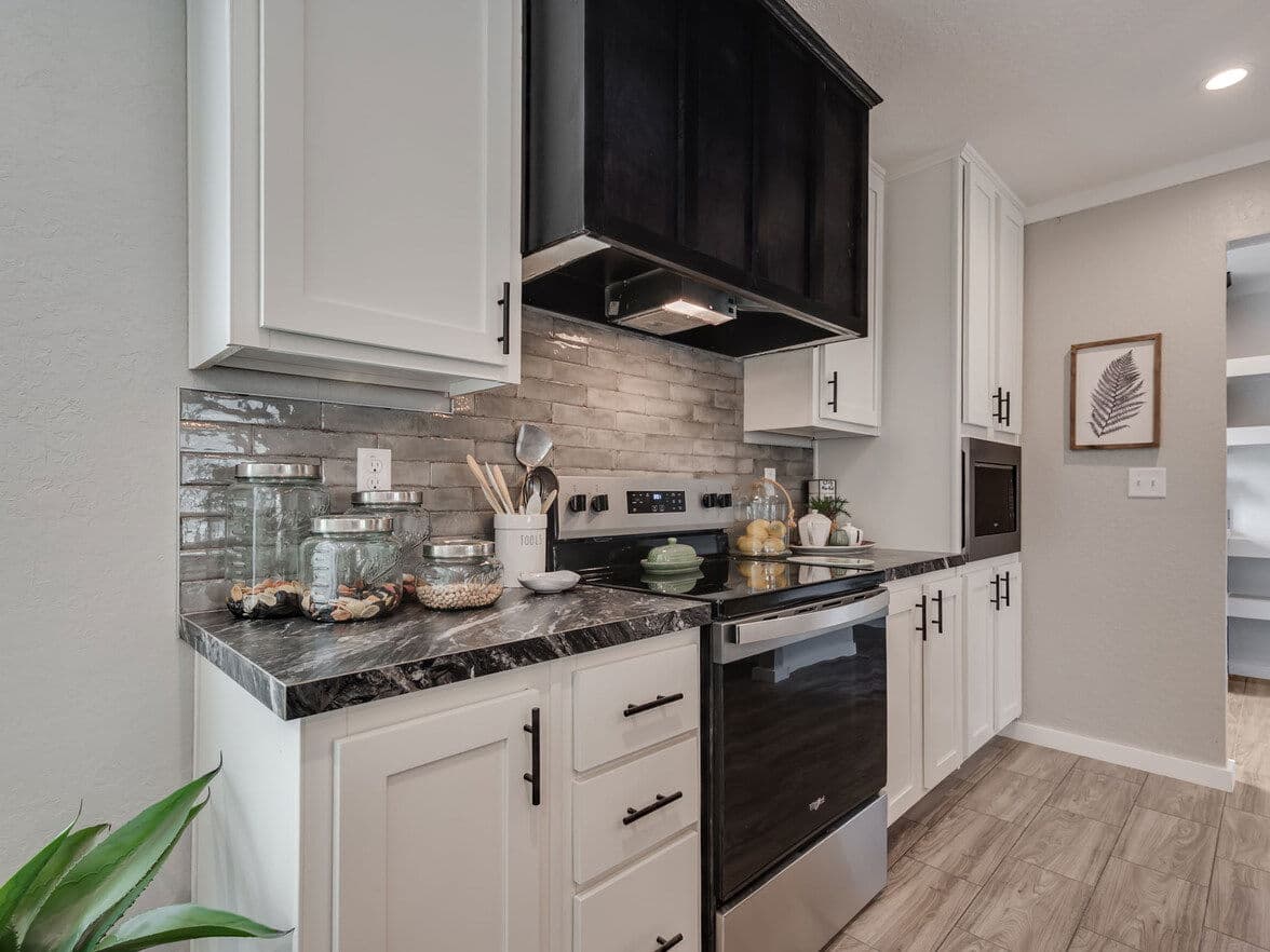 28603n kitchen home features