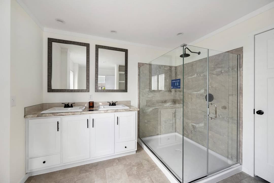 East point - elevate 52 bathroom home features