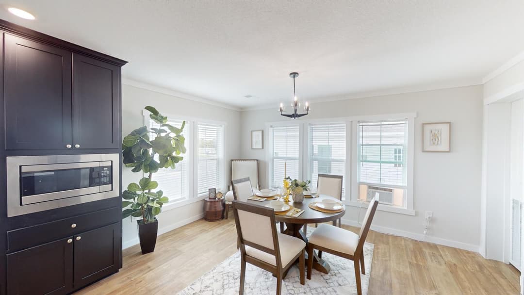 Chc3264-200 interior home features