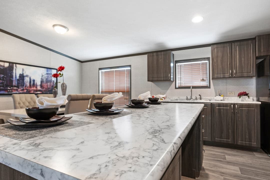 Classic c-3252-32d kitchen home features