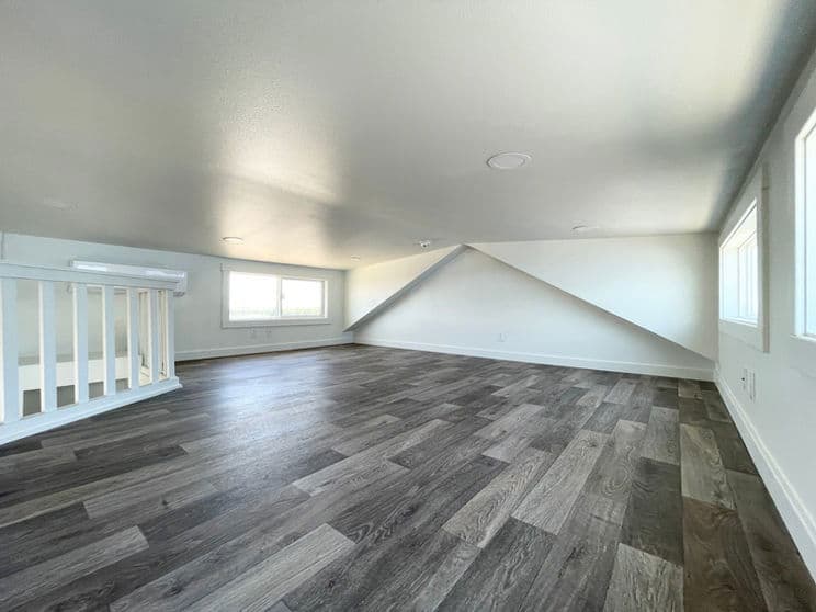 Tumbleweed interior home features