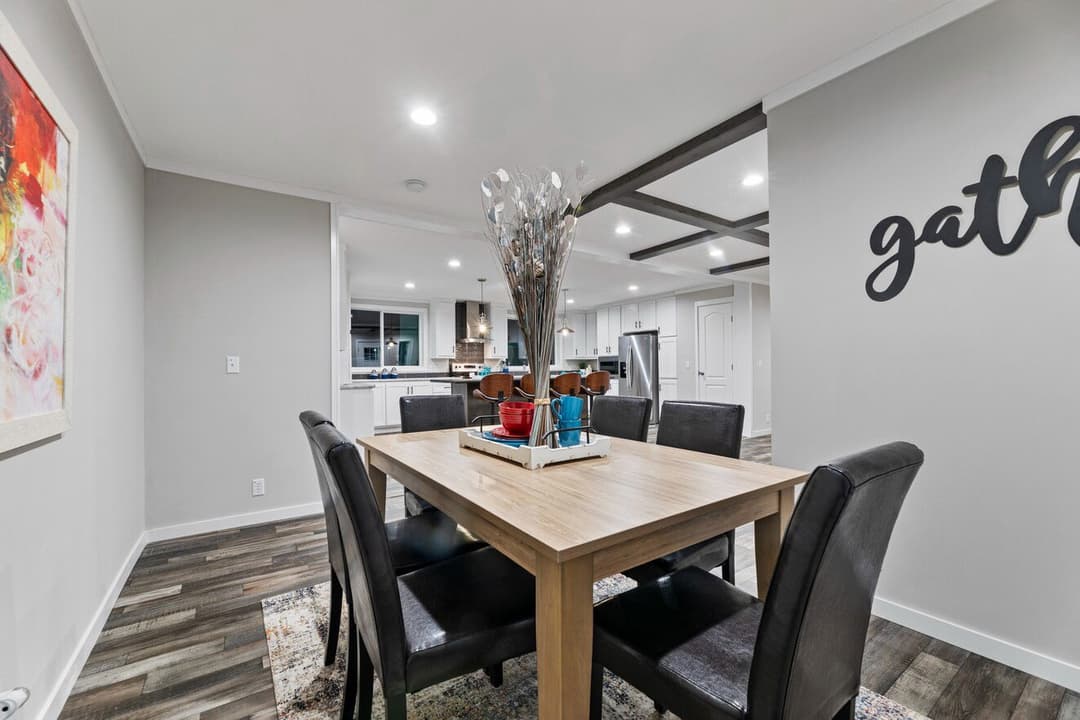 K2 32764p interior home features