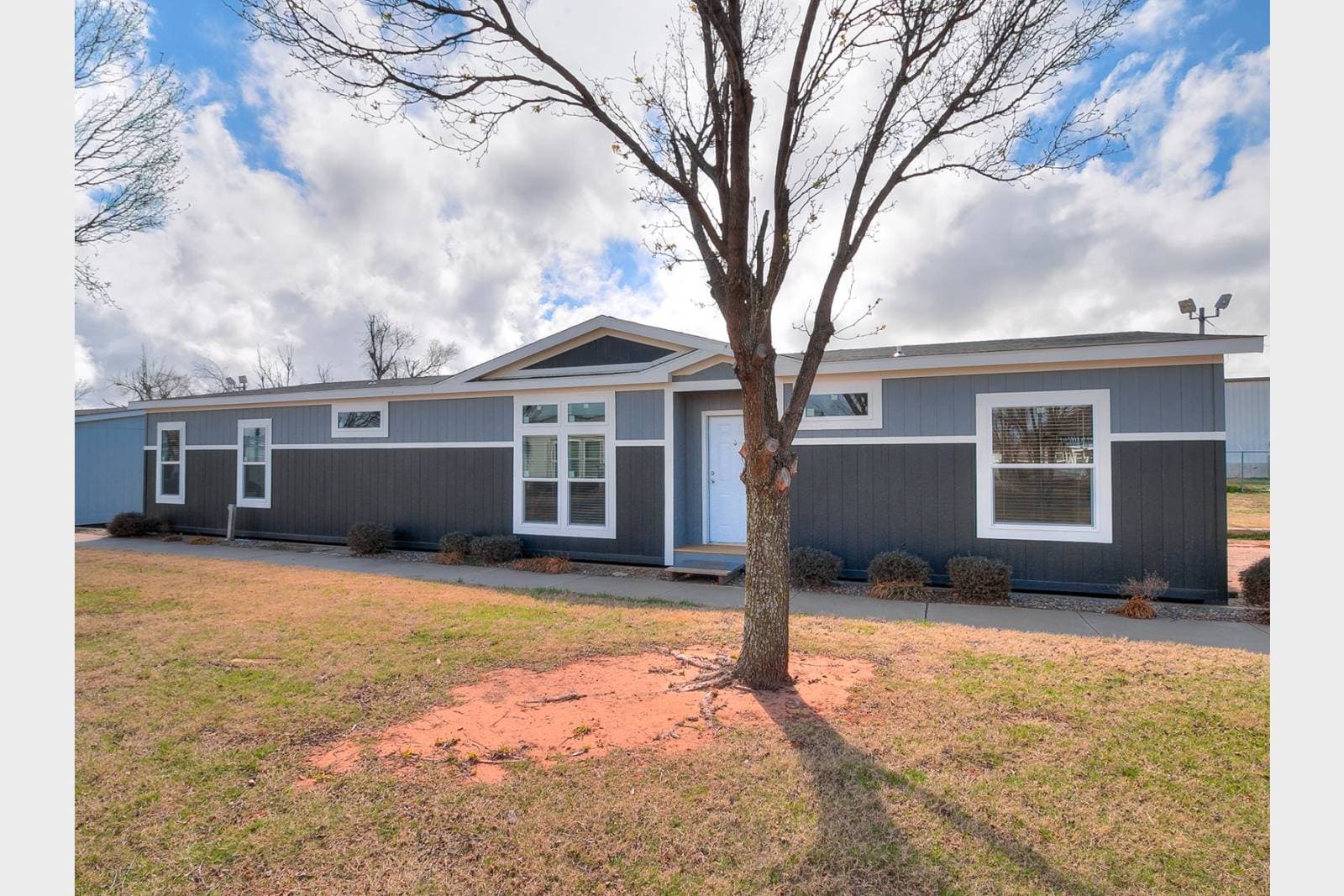 Titan extreme 3266a [the aspen] exterior and hero home features