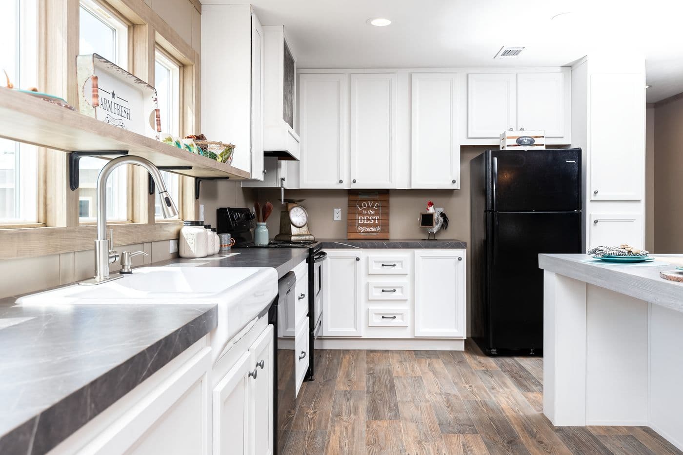 Farmhouse flex kitchen home features