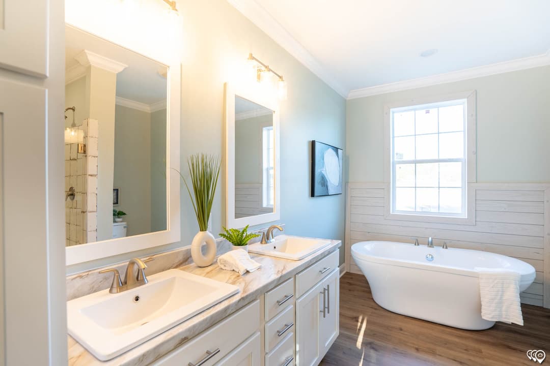 The riverview bathroom home features