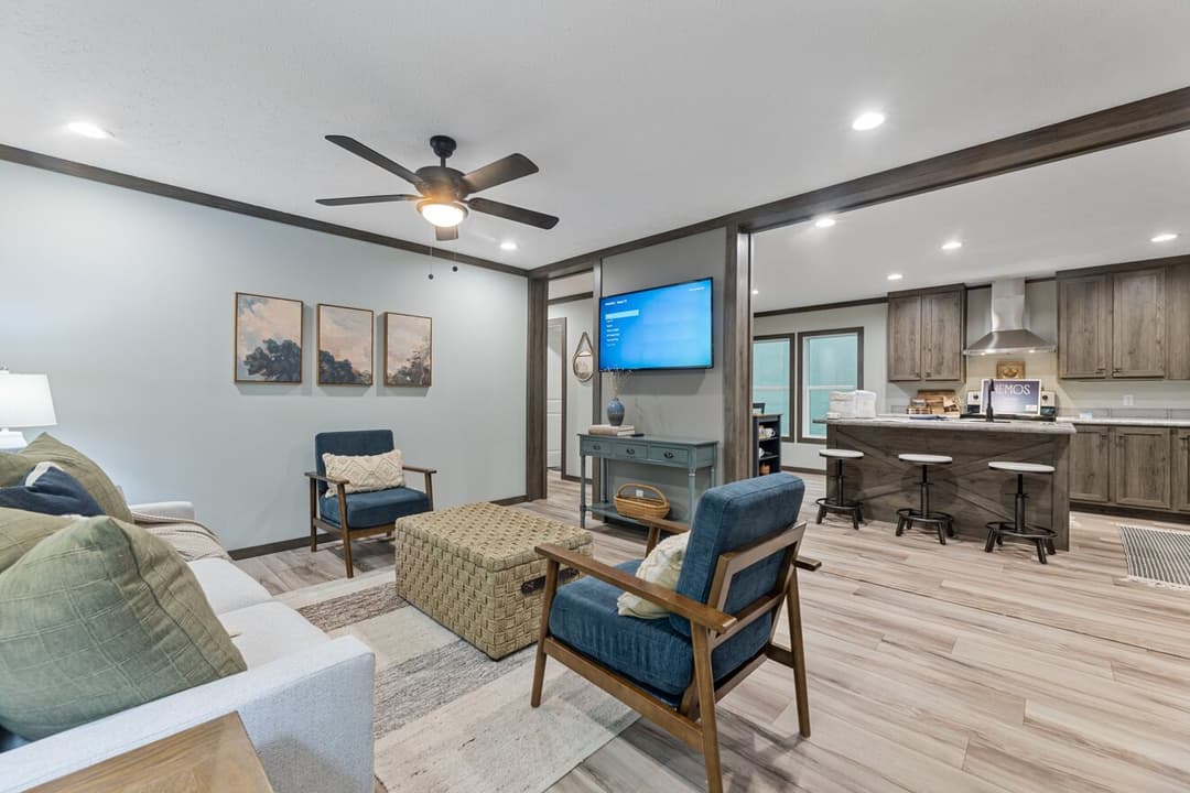 Hemos 28524b interior home features