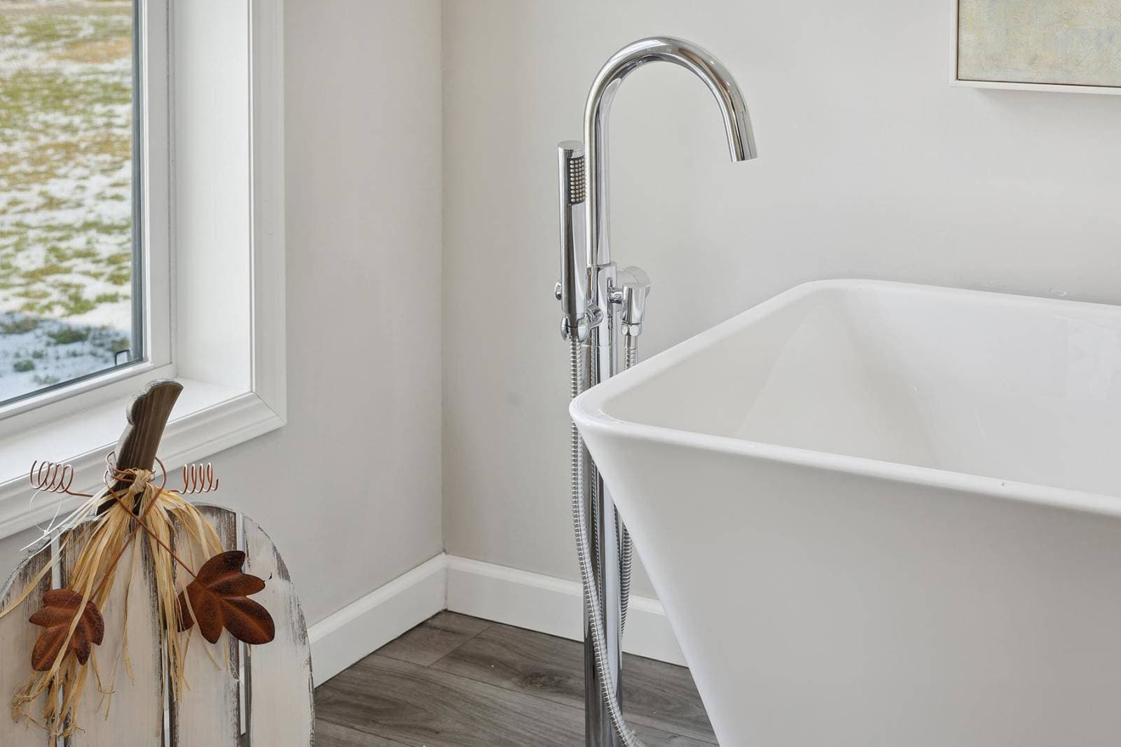 N620 bathroom home features