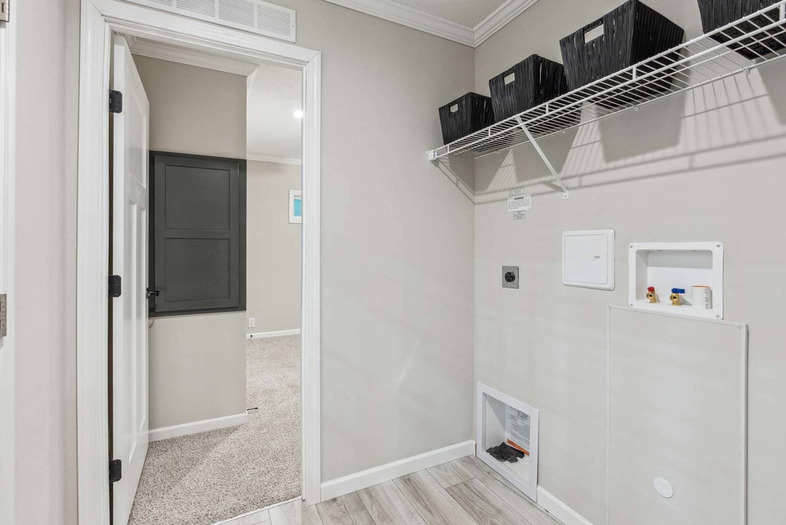 Bay springs c804 interior home features