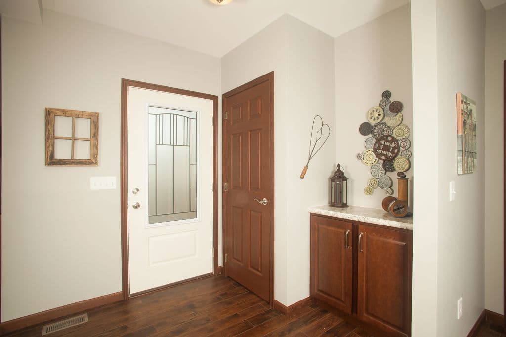 Ultra ranch 2p2402-x interior home features