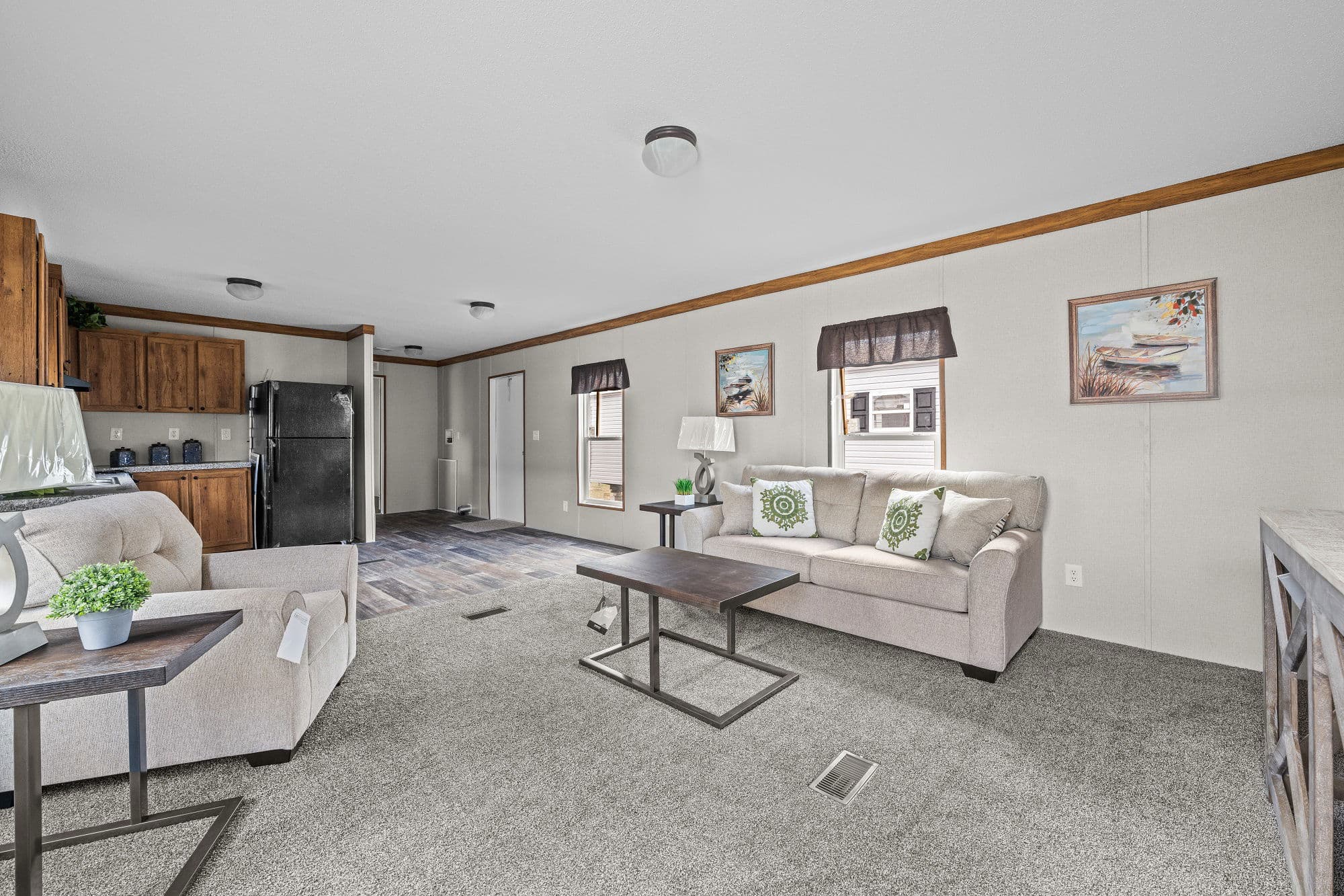 Dash 3 interior home features