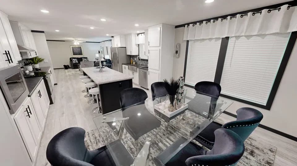 Jewel | 0603d interior home features