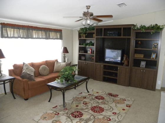 Benbrook 30684b interior home features